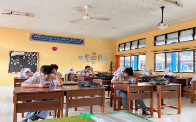 MAN 2 Kota Cirebon Gelar Ujian Madrasah Berbasis CBT Az-Zahra
